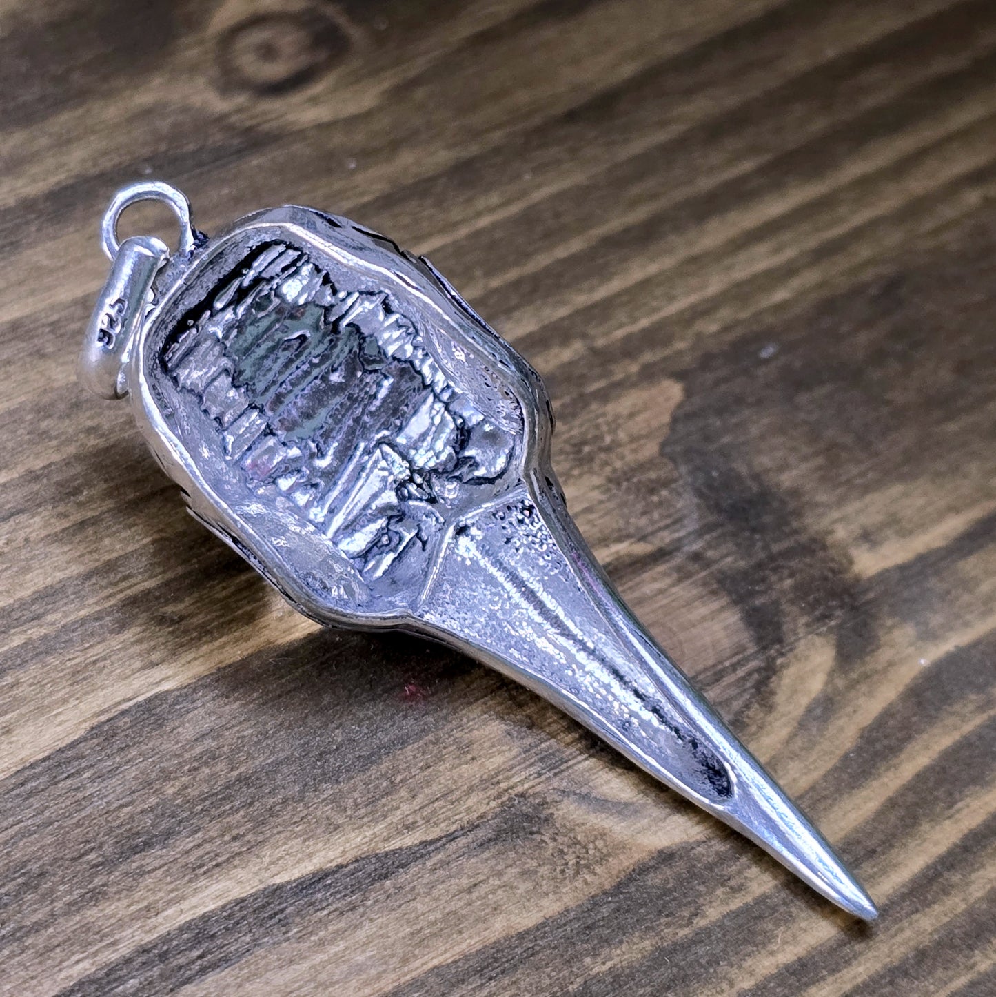 Mystischer Rabenschädel-Anhänger aus .925 Sterling Silber mit Amethyst – Gothic Schmuck, Biker, Rockabilly, Kitsch
