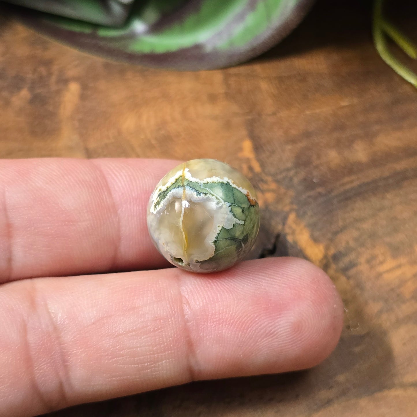 Rhyolith-Kugelperle 16 mm – Regenwald-Jaspis mit natürlicher Maserung. Poliert & stabilisiert. Exakt die abgebildete Perle – ein echtes Unikat für Schmuckherstellung.