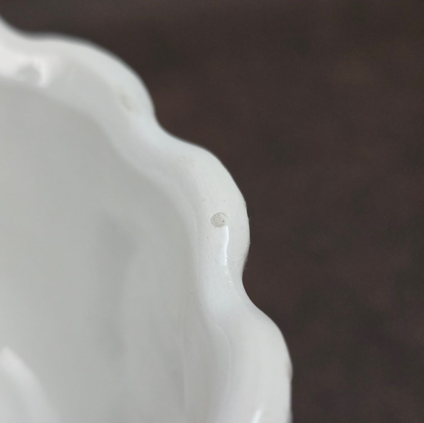 Romantische Feinkeramik-Schale mit rosa Schleife – perfekt für Landhausstil, Shabby Chic und als liebevolles Geschenk mit nostalgischem Flair.