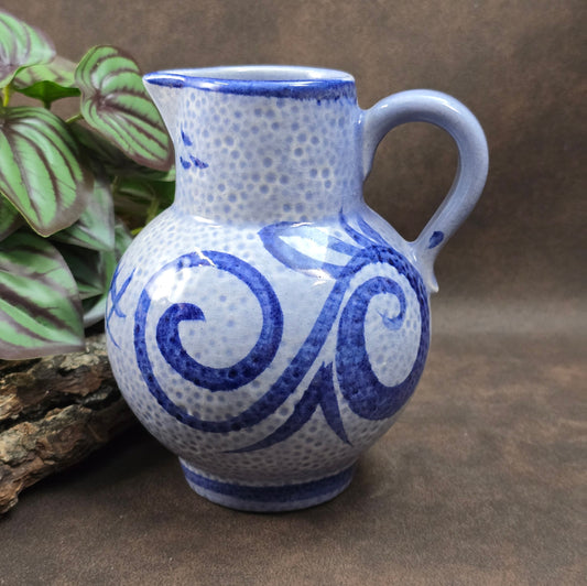 Scheurich Weinkrug mit 0,5L Volumen – Modell 418-14 aus den 1970er-Jahren. Ideal als Deko oder Gebrauchsobjekt. Sammlerstück in sehr gutem Vintagezustand.