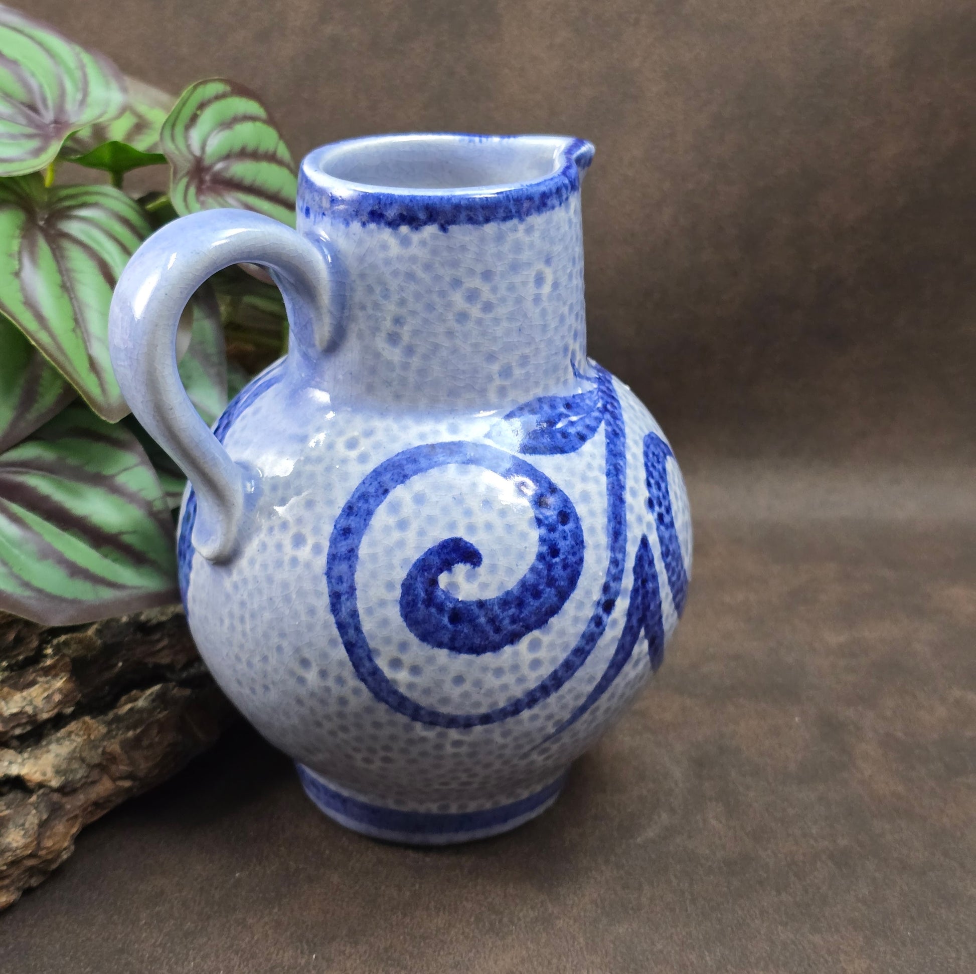 Scheurich Weinkrug mit 0,5L Volumen – Modell 418-14 aus den 1970er-Jahren. Ideal als Deko oder Gebrauchsobjekt. Sammlerstück in sehr gutem Vintagezustand.