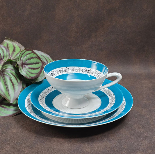 Vintage-Gedeck aus der DDR: Schierholz Plaue, 1960er-Jahre. Ausdrucksstarkes Türkis, stilvoller Kontrast. Ein Must-Have für Sammler & Retro-Liebhaber.