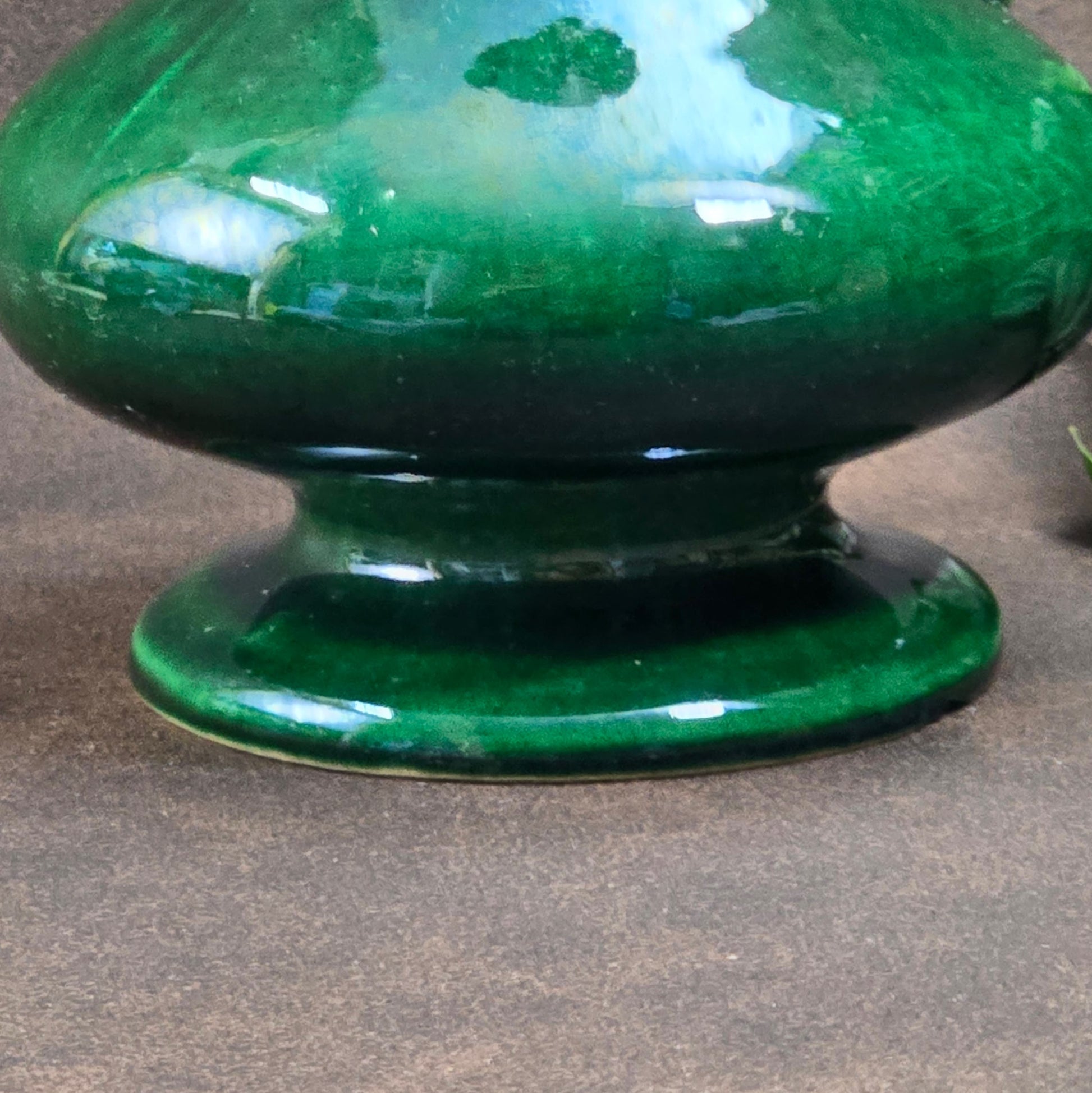 Smaragdgrüner Vintage-Krug von Bay Keramik (1970er). Schön als Vase, Krug oder Sammlerstück. Kleine Makel, viel Charme!