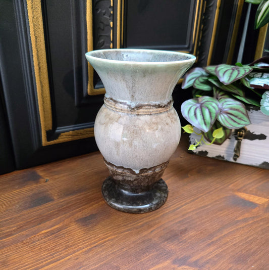 Vintage-Strehla-Vase sichern – seltenes DDR-Original mit charakteristischer Laufglasur, perfekt für Retro-Interior & Sammler.