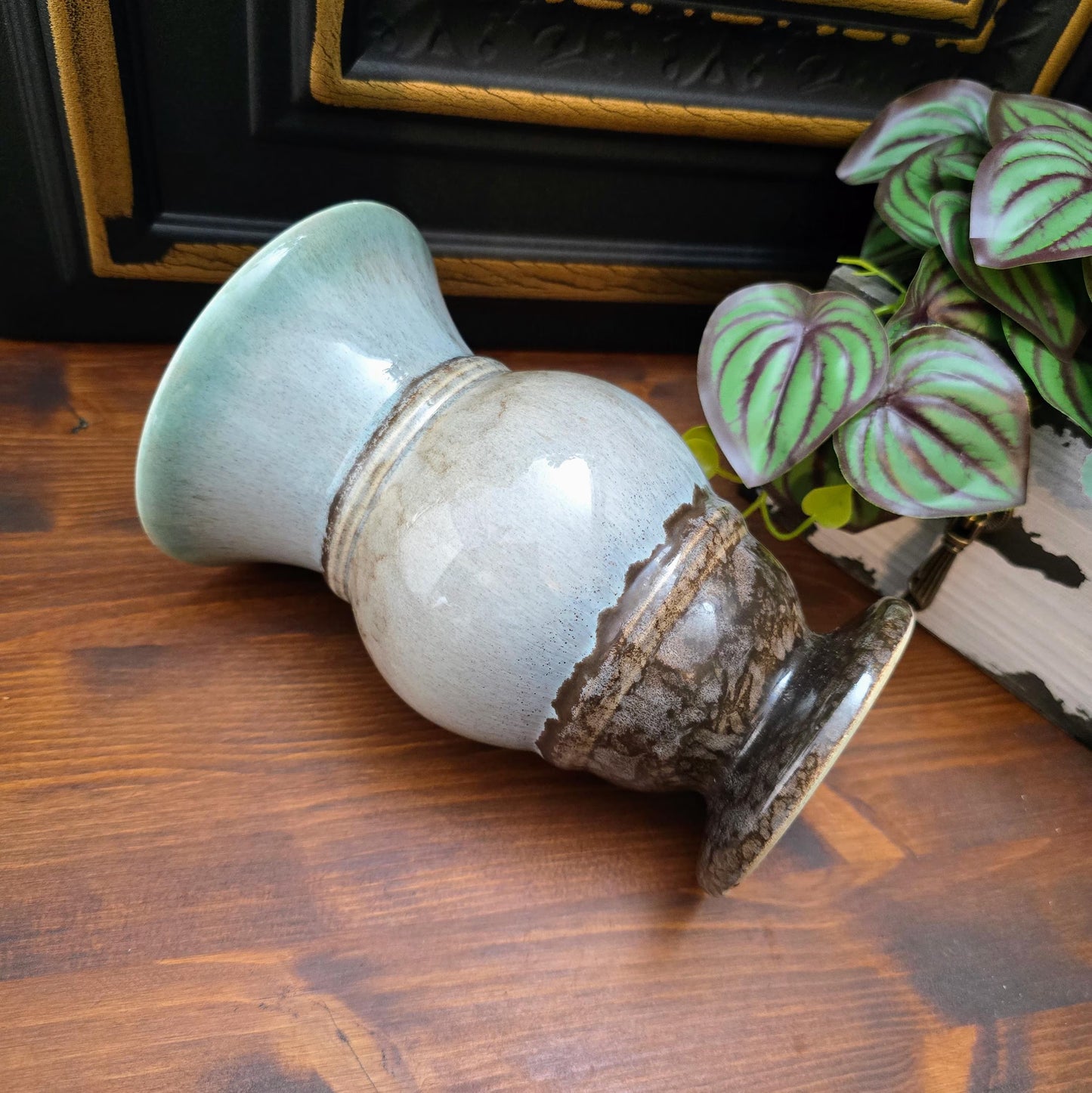 Vintage-Strehla-Vase sichern – seltenes DDR-Original mit charakteristischer Laufglasur, perfekt für Retro-Interior & Sammler.