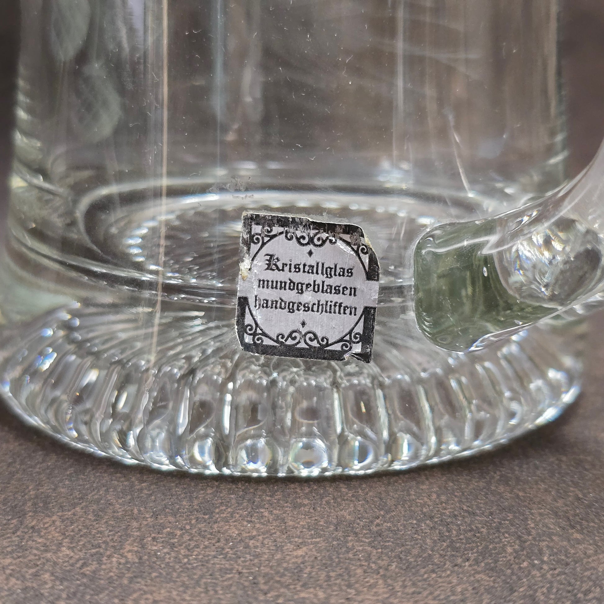 Klassischer Bierseidel von ALWE aus den 80er Jahren – 0,5L Fassungsvermögen, stabiles Kristallglas mit Zinndeckel und Gravur „Hopfen & Malz“. Ideal als Geschenk für Sammler oder Bierfreunde.