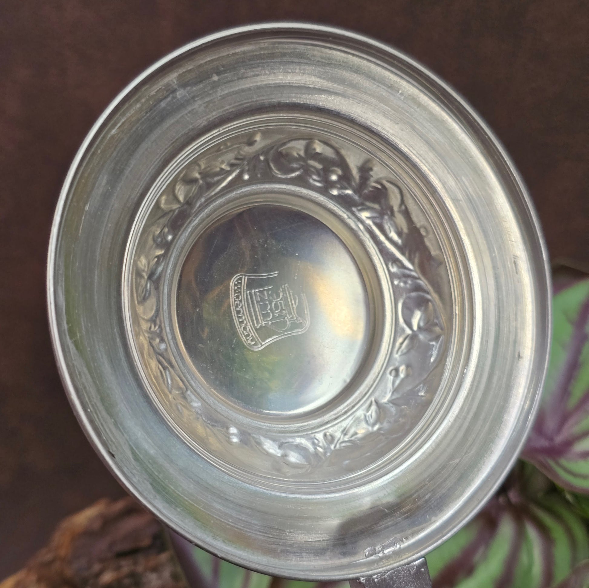 Hochwertiger Vintage Bierkrug von ALWE, 0,5L, Kristallglas mit Gravur „Fasane im Wald“ & Zinn-Deckel. Perfekt für Sammler, Naturfreunde & Biergenuss mit Stil.