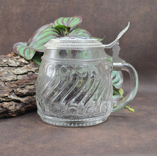 Vintage Bierseidel von BMF Nürnberg – Glas mit dekorativem Zinndeckel & Wellenmuster. Für Sammler & Bierliebhaber. Original 70er Jahre Design.