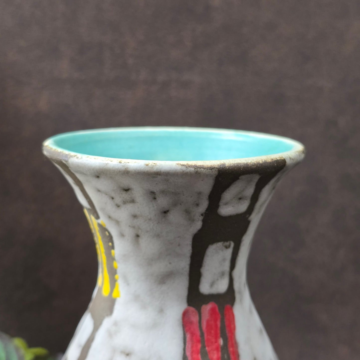 Jasba Keramikvase im Mid-Century-Stil – 60er/70er Original aus West Germany, Türkis-Innenglasur & farbiges Reliefmuster, top erhalten.