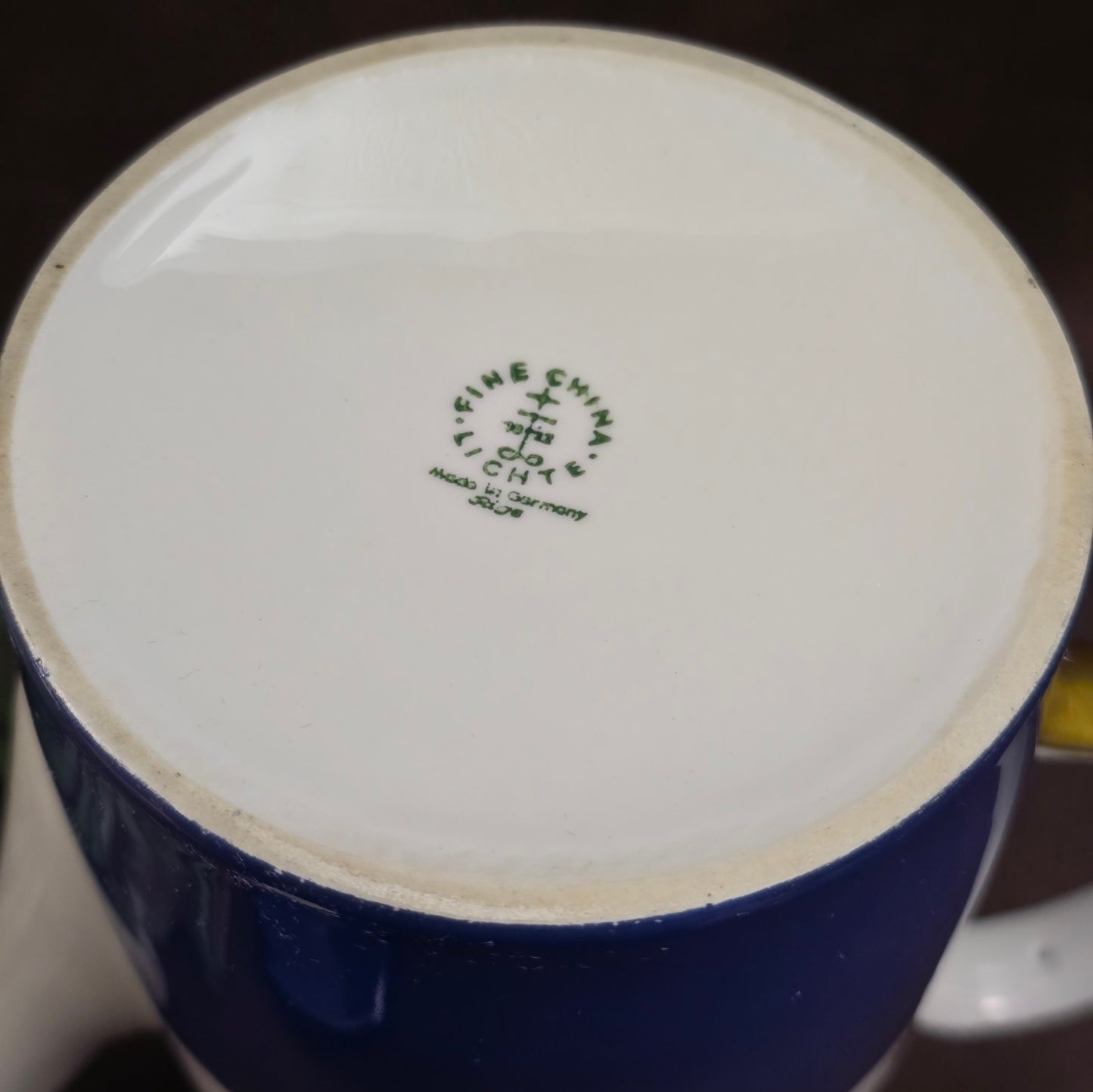 Elegante Vintage-Kaffeekanne von Lichte Fine China (DDR) im Art-Deco-Stil – Blau-Weiß mit Gold. Ideal als Ersatzkanne oder stilvolles Einzelstück.