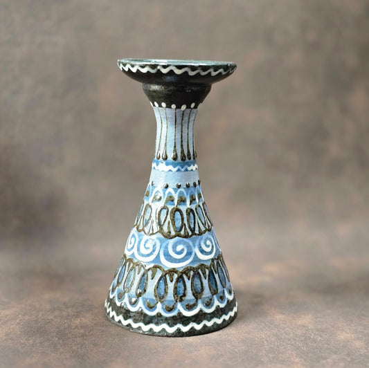 Handbemalter Kerzenständer aus Lausitzer Keramik, 1960er–70er. Mid-Century Vintage, perfekt für Sammler & Interior-Fans. Sehr guter Zustand.