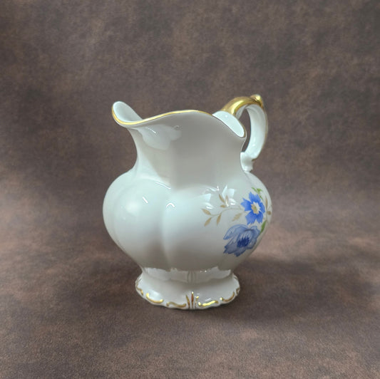 Porzellan Milchkännchen VEB Sonneberg DDR, 1950er 1960er, blaues Blumendekor mit Goldrand, Vintage Tischdeko, sehr guter Zustand.