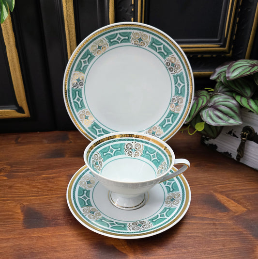 Dein Vintage-Gedeck wartet auf dich – sichere dir dieses seltene Sammlerstück aus Plaue!