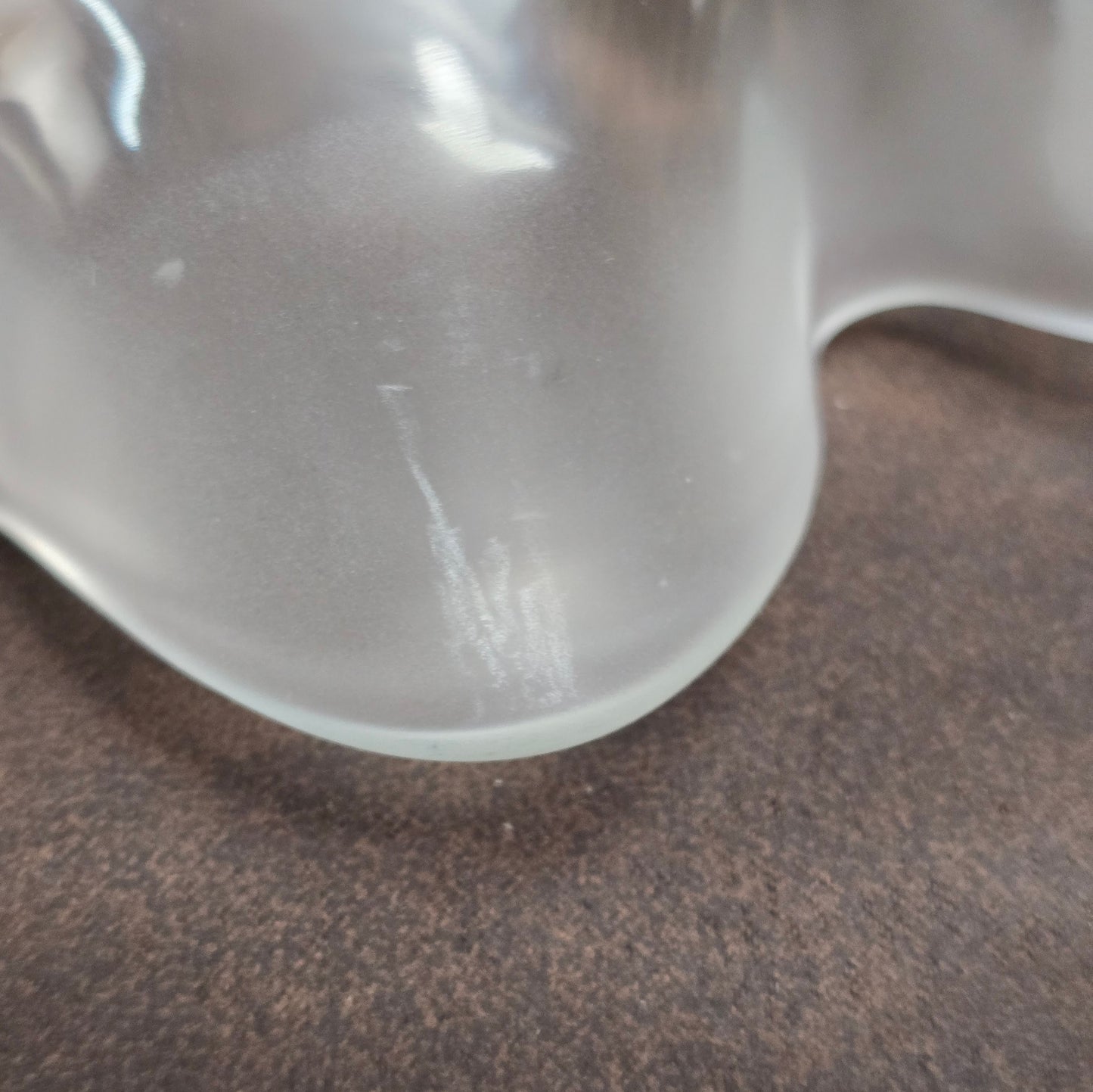 Große Weihnachtsschale von Walther Glas im Winterdorf-Design. Pressglas mit Frostrelief aus den 1990ern. Perfekt für festliche Vintage-Dekoration.