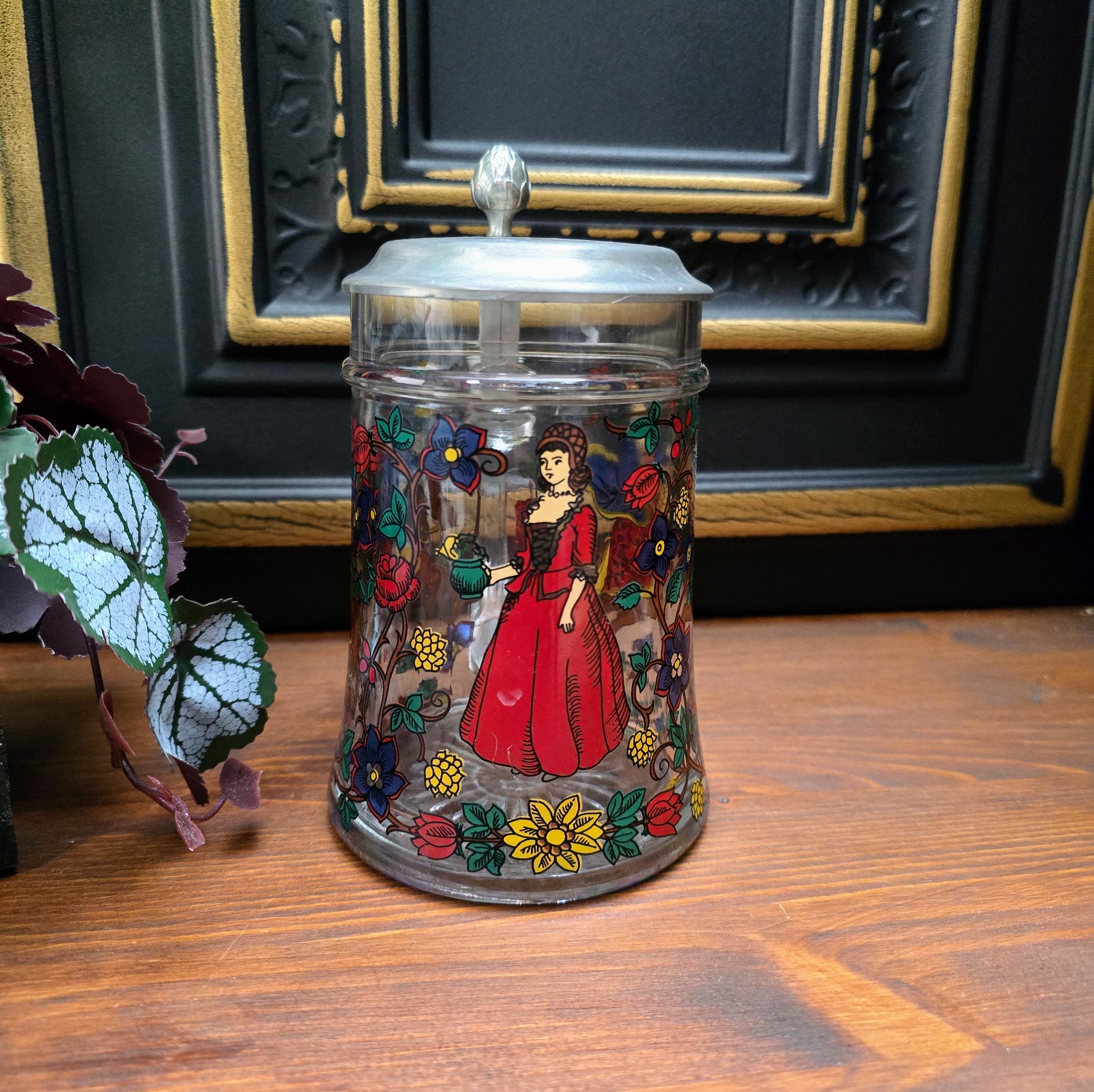 Original BMF Bierseidel aus Glas mit Zinndeckel & Dornröschen-Motiv. Vintage 1970er Jahre, 0,5L, mit Engel-Punze – in sehr gutem Zustand, perfekt für Sammler & Märchenfans.