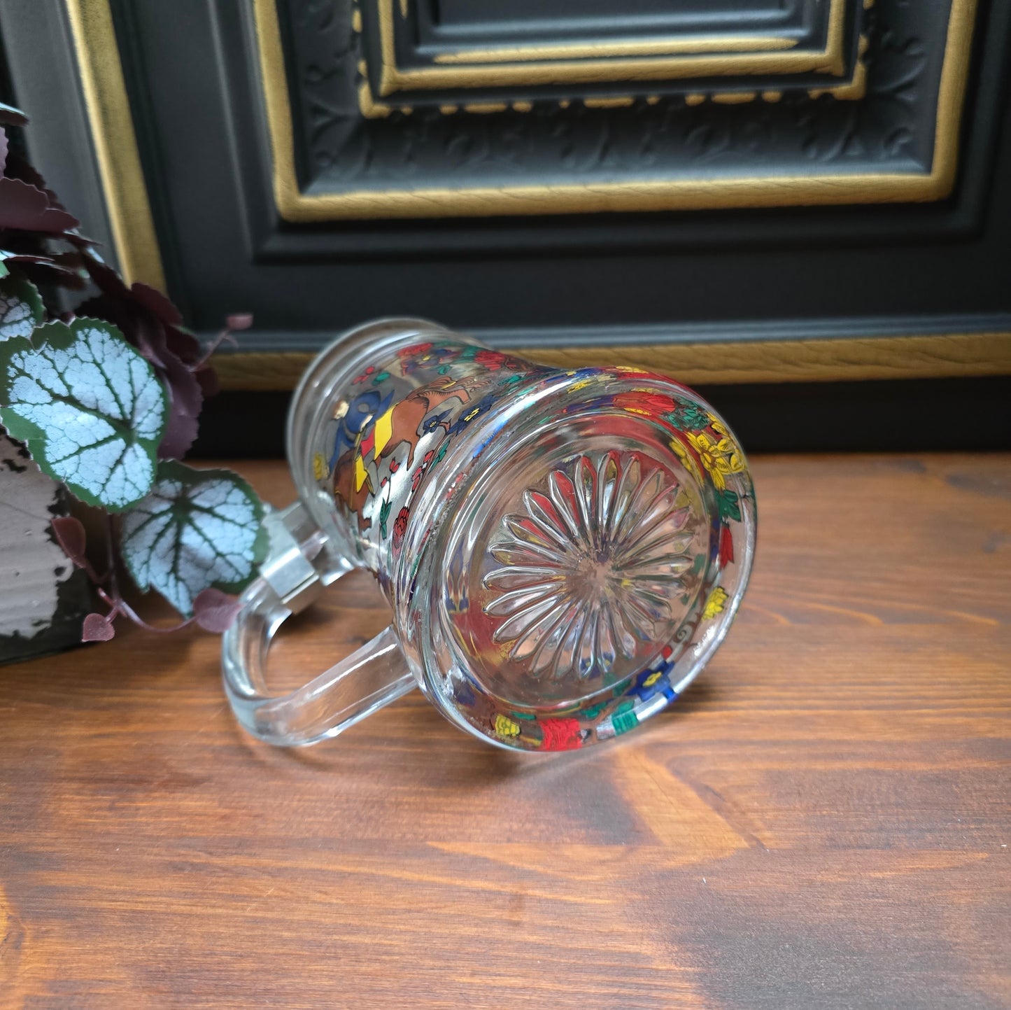 Original BMF Bierseidel aus Glas mit Zinndeckel & Dornröschen-Motiv. Vintage 1970er Jahre, 0,5L, mit Engel-Punze – in sehr gutem Zustand, perfekt für Sammler & Märchenfans.