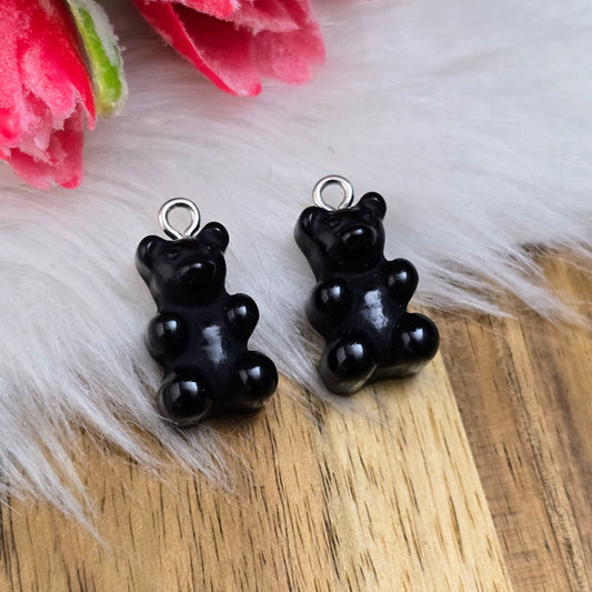 2 schwarze Resin-Bärchen mit silberner Öse – 20 mm – ideal für Ketten, Armbänder & Ohrringe. Süße Anhänger für Deine DIY-Schmuckideen.