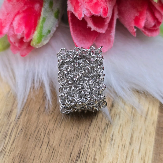 2 silberfarbene Drahtwickelperlen in Kugelform – 19 mm – ohne Fädelloch, aber durchlässig – ideal für selbstgemachte Ketten, Armbänder oder Dekoideen mit Charakter