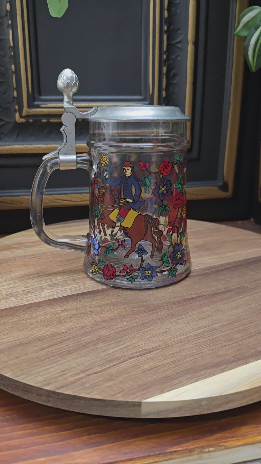 Original BMF Bierseidel aus Glas mit Zinndeckel & Dornröschen-Motiv. Vintage 1970er Jahre, 0,5L, mit Engel-Punze – in sehr gutem Zustand, perfekt für Sammler & Märchenfans.