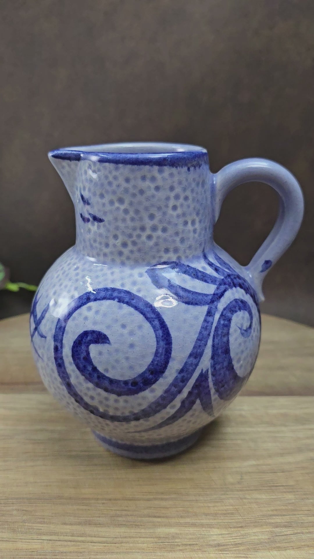 Scheurich Weinkrug mit 0,5L Volumen – Modell 418-14 aus den 1970er-Jahren. Ideal als Deko oder Gebrauchsobjekt. Sammlerstück in sehr gutem Vintagezustand.