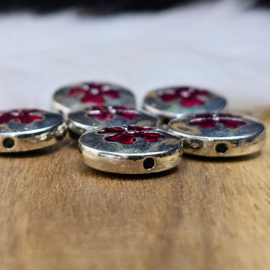 Antik silberfarbene, linsenförmige Metallperlen mit Kleeblattmotiv. Perfekt für Schmuck & Deko, 14mm, 6 Stück. Kreativ & einzigartig!