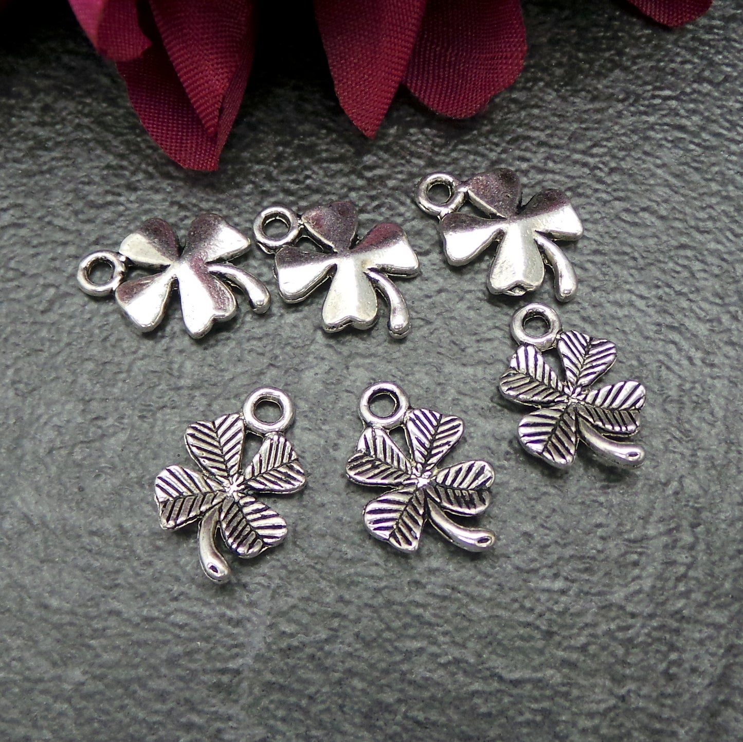 6 Anhänger, Klee, Glücksklee, 15mm, antik silberfarbig, Schmuck Basteln