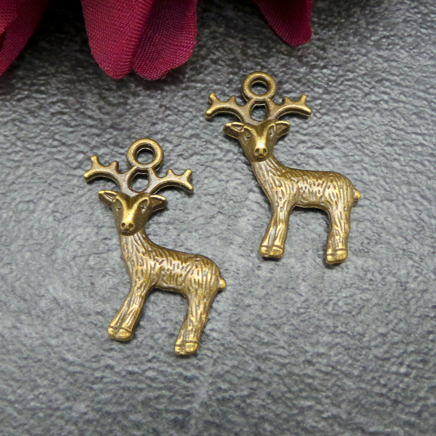 2 Anhänger, Hirsch, Rentier, 23mm, antik bronzefarbig, Schmuck Basteln