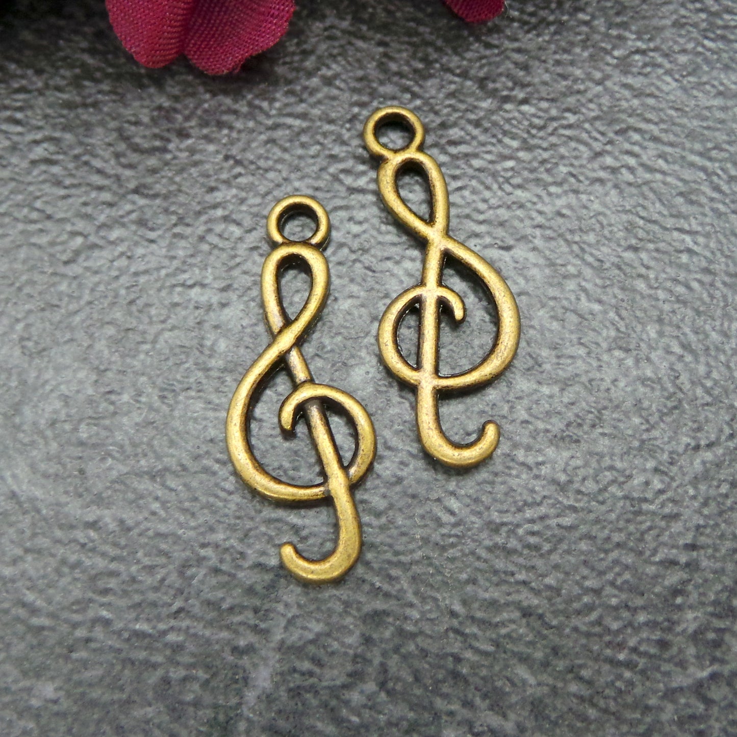 2 Anhänger, Notenschlüssel, 25mm, antik bronzefarbig, Schmuck Basteln