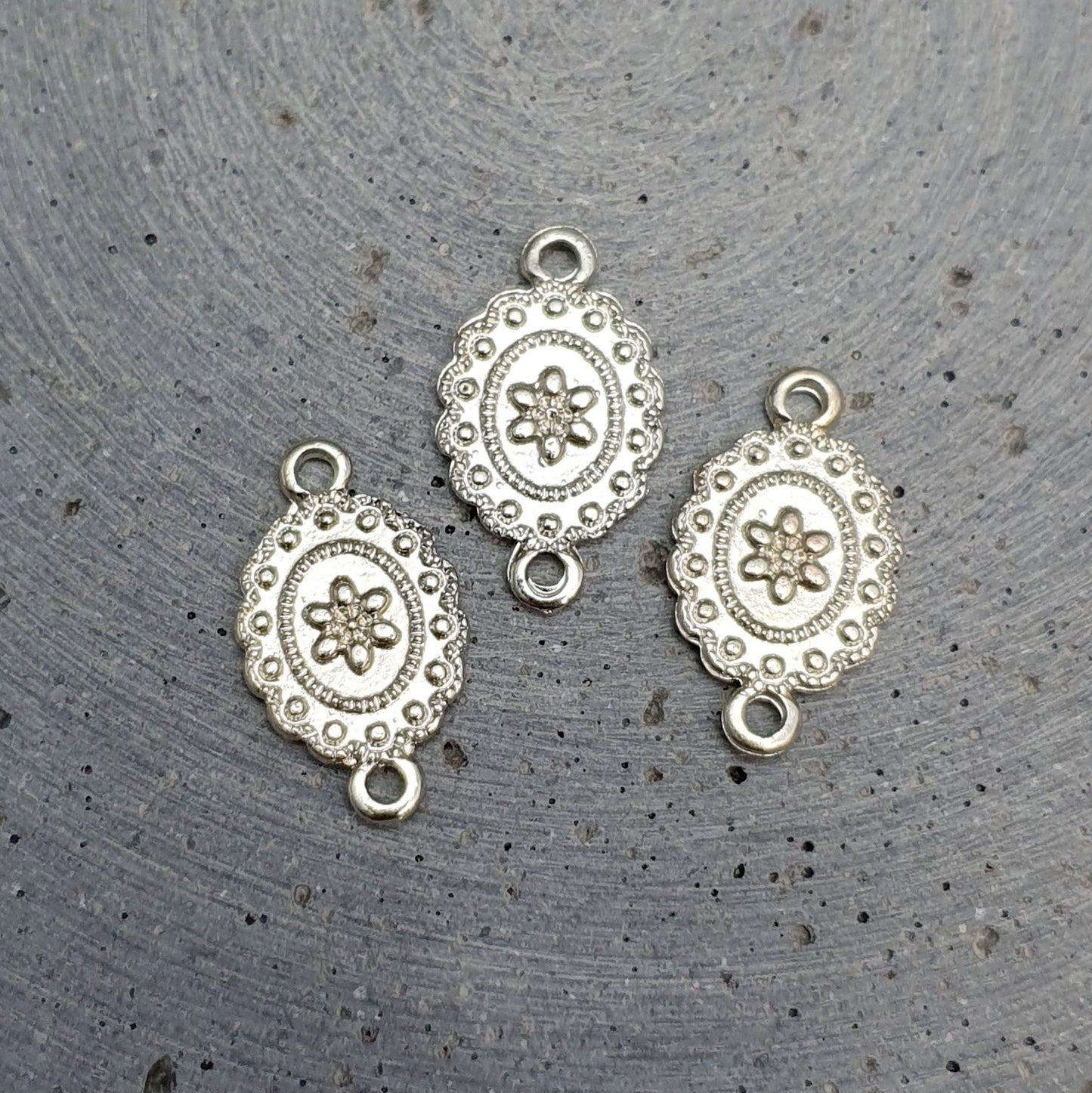 10 Verbinder für Ketten und Armbänder, 18mm silberfarbig