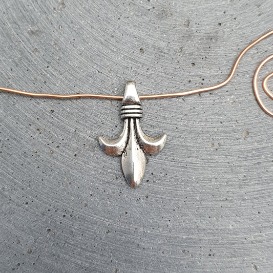 Anhänger Fleur de Lys 25mm, antik silberfarbig