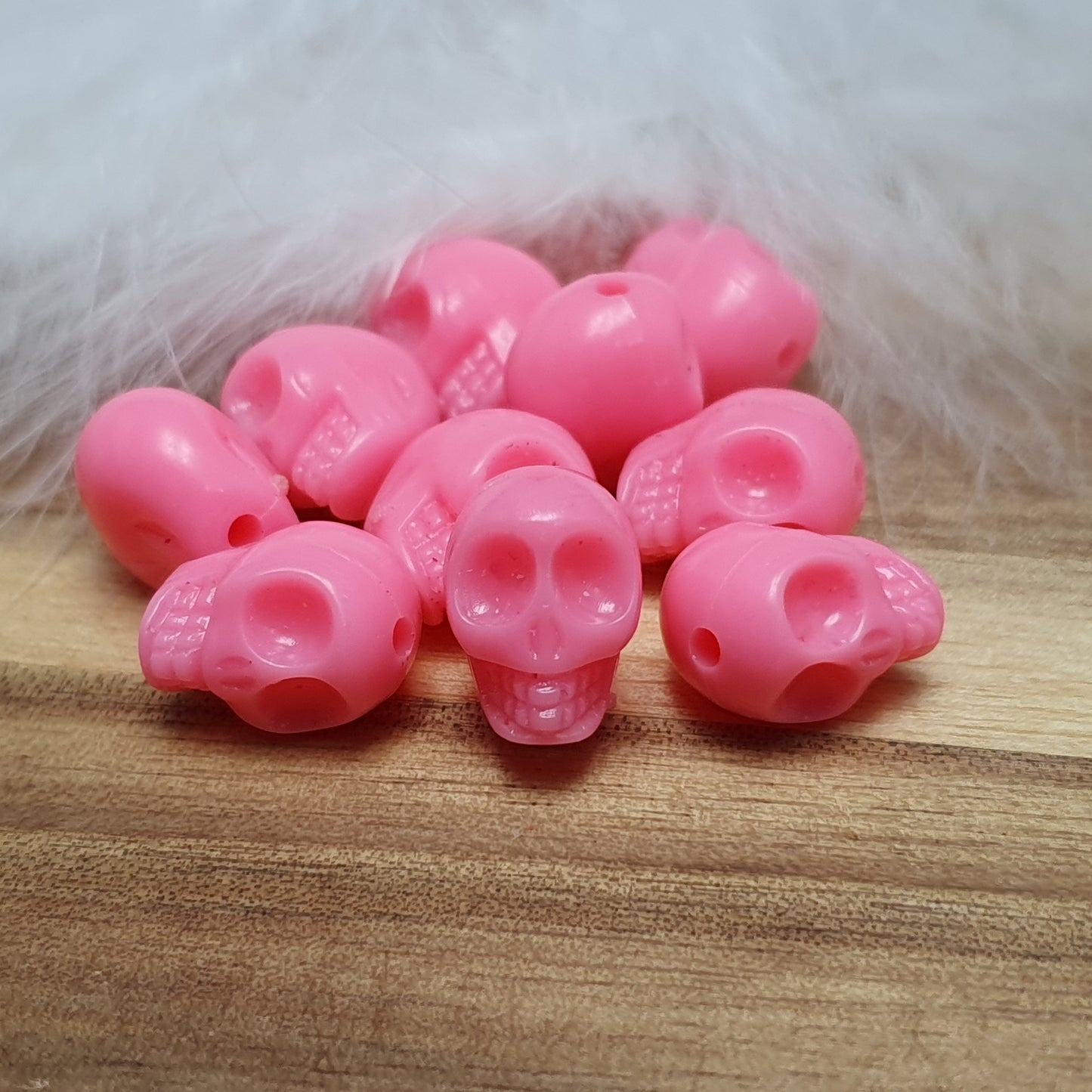 10 Perlen, Totenkopf, Skull, 12mm, opak, Acryl, verschiedene Farben