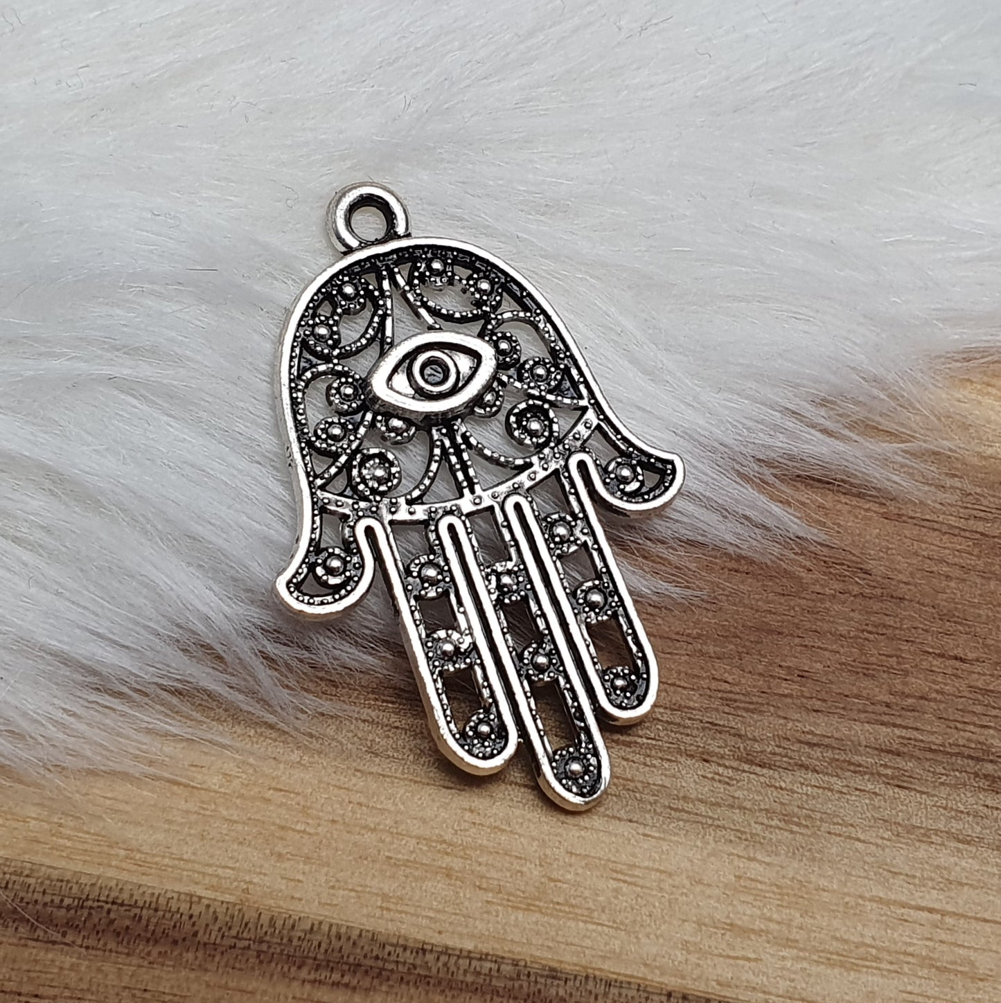 1 Anhänger Die Hand Fatimas, Hamsa Hand, 42mm, antik silberfarbig, Schmuck Basteln