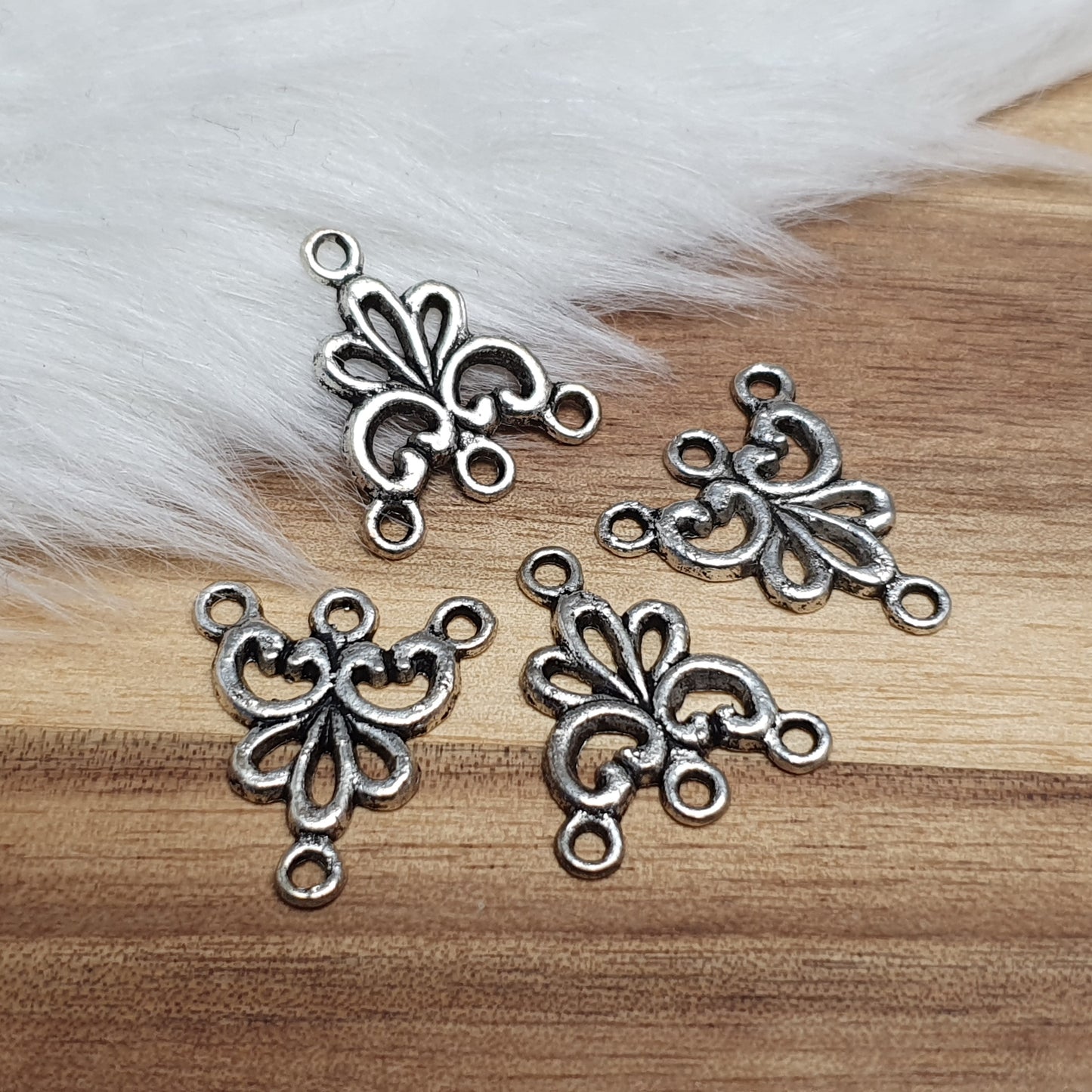 4 Verbinder Floral, 19mm, antik silberfarbig, Schmuck basteln