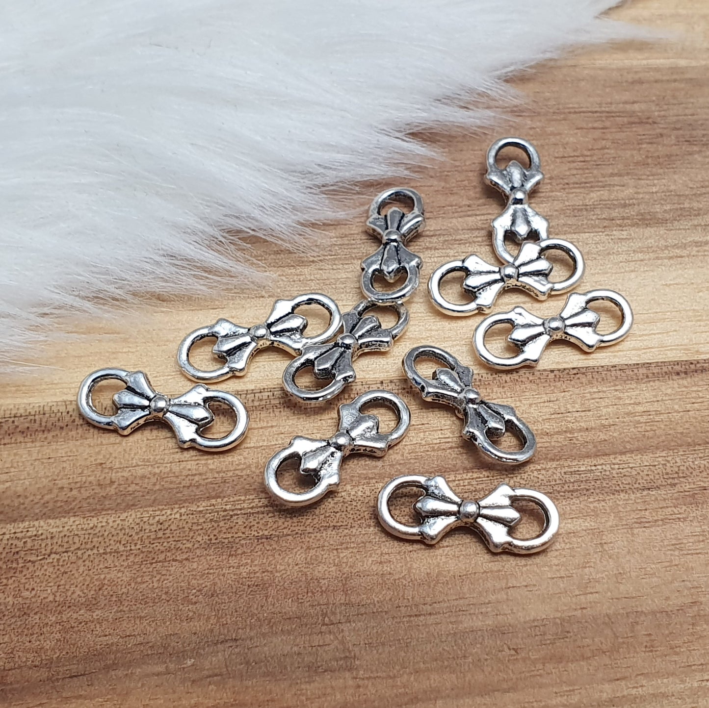 10 Verbinder Gotik Bow, 16mm, antik silberfarbig, Schmuck basteln