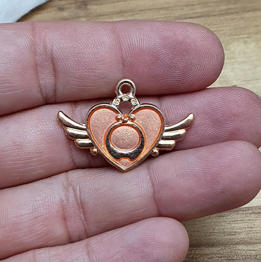 2 Anhänger, Herz mit Flügel, 20x30mm, vergoldet, Schmuck DIY