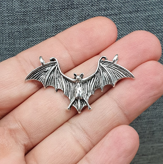 Verbinder, Anhänger Fledermaus, 44x23mm, antik silberfarbig