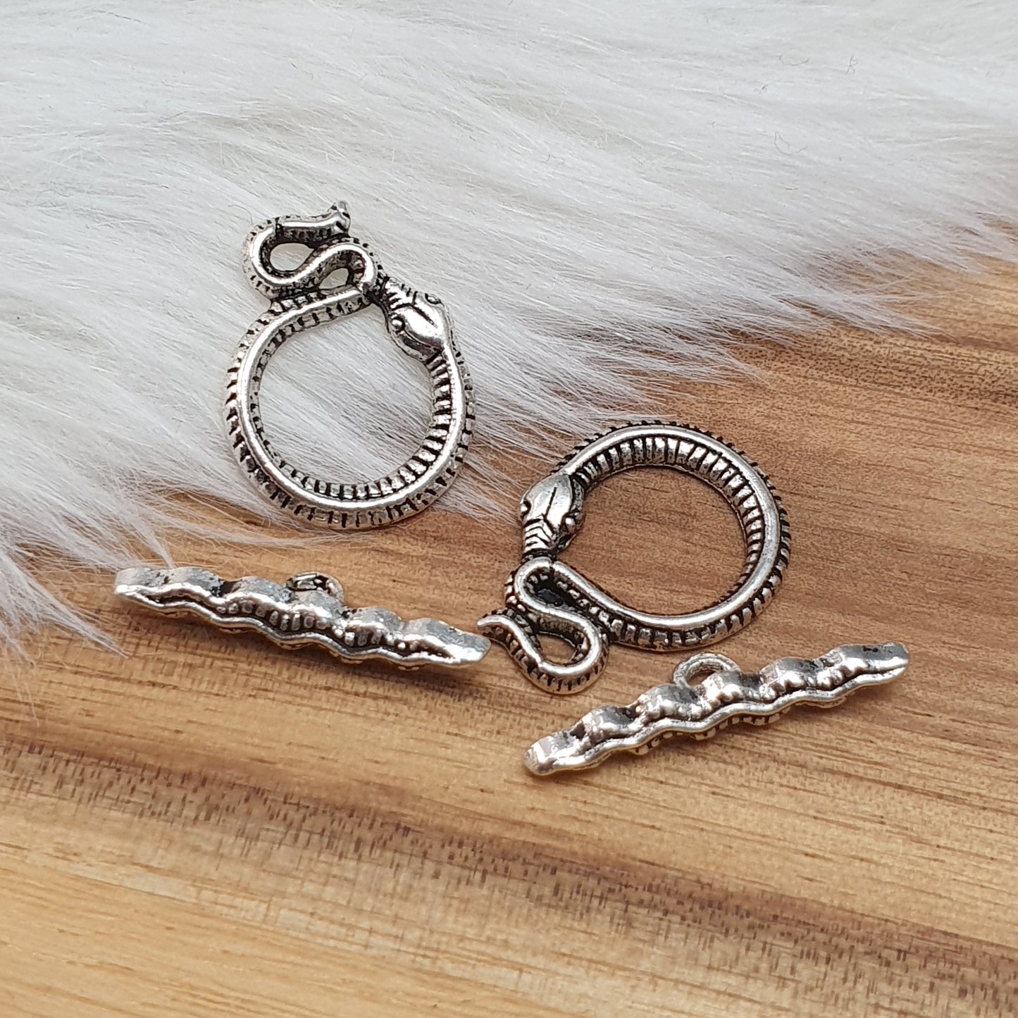 2x Knebelverschluss, antik silberfarbig, Schlange, Schmuck basteln