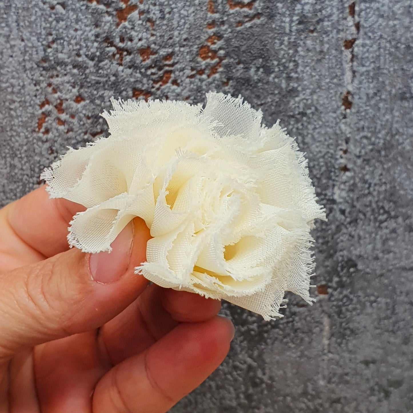 Stoffrosette, 70mm, Cremeweiß, Applikation, Kreativbedarf