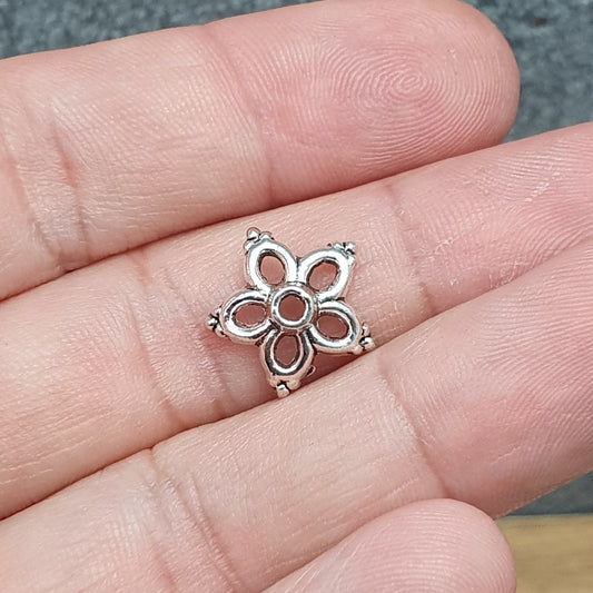 20 Perlenkappen, Blume, 12mm, antik silberfarbig