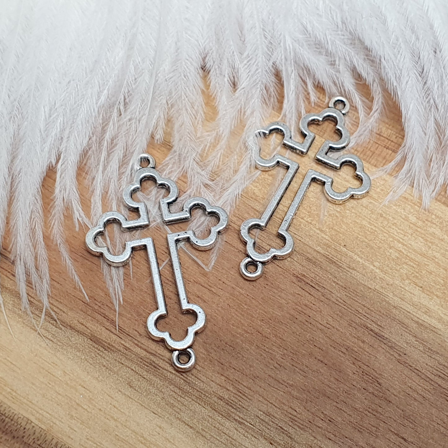 2 Verbinder, filigranes Kreuz, 34mm, antik silberfarbig, Schmuck DIY
