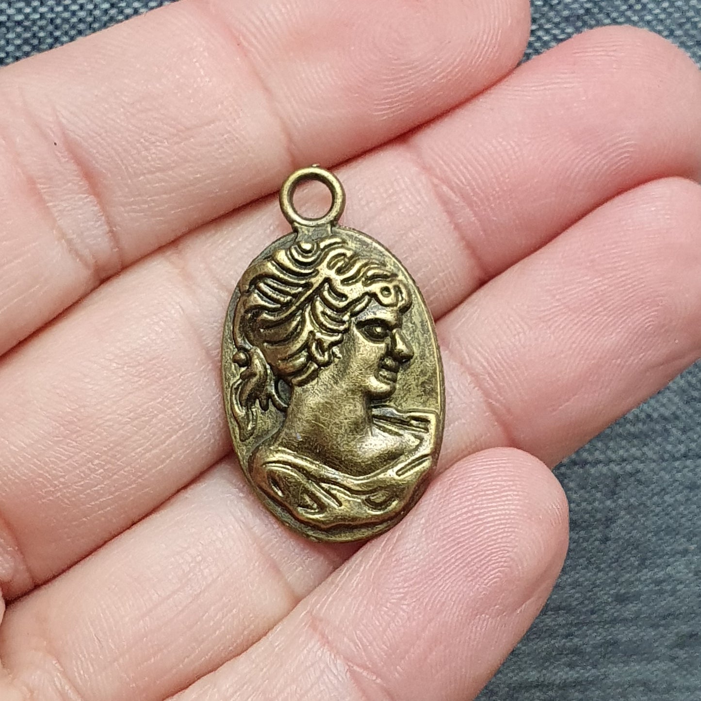 2 Anhänger, Frauenbild, Cameo, Gemme,29mm, antik bronzefarbig, Schmuck Basteln