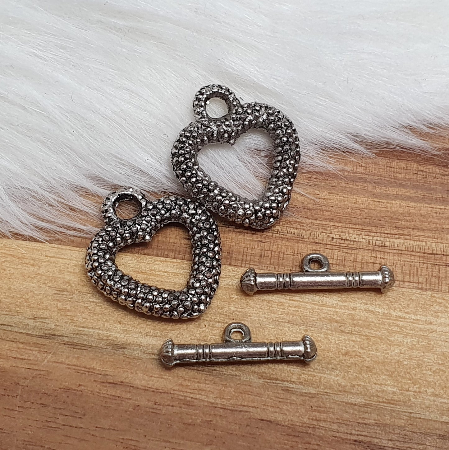 2x Knebelverschluss, antik silberfarbig, Herz, Schmuck basteln