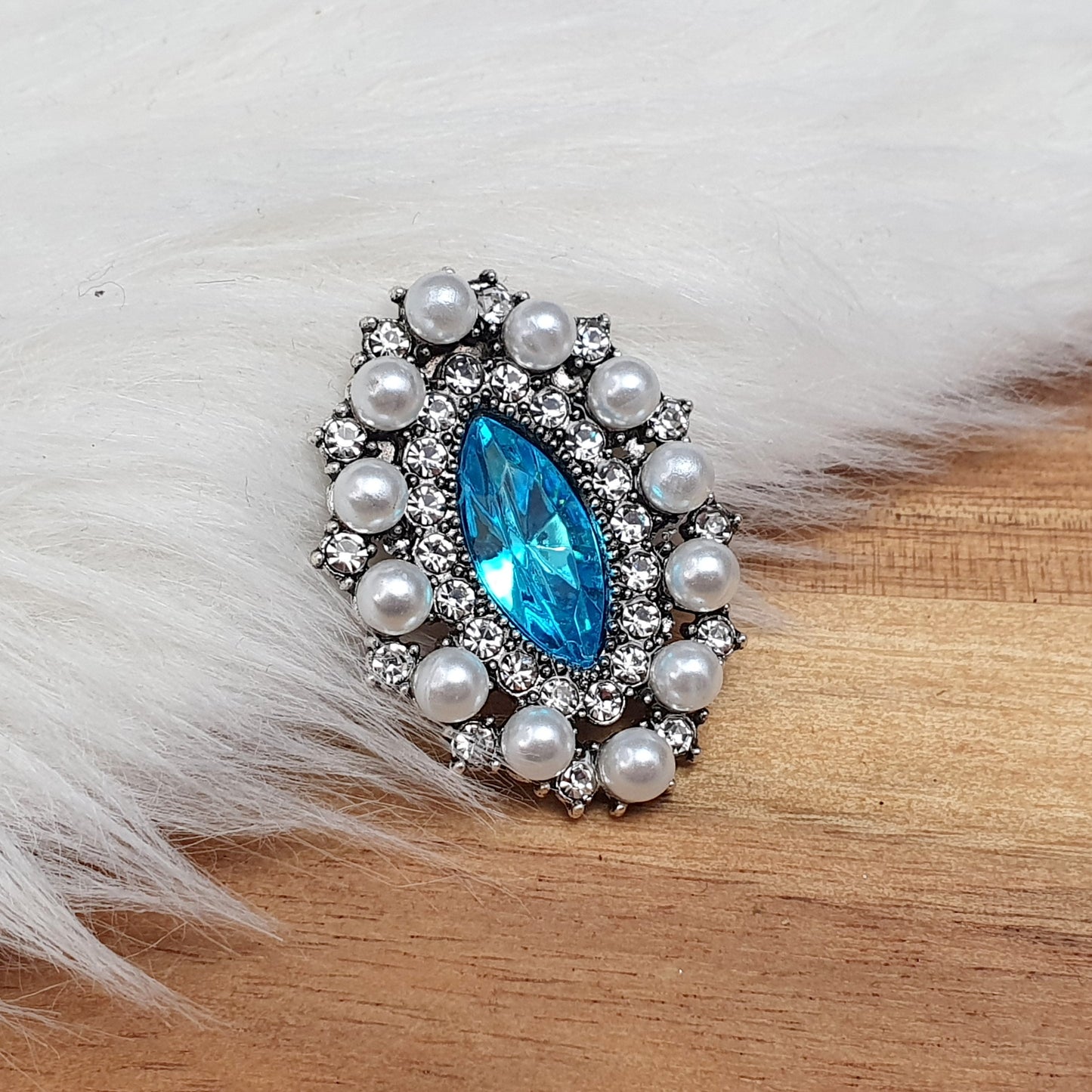 Zierelement mit Strass, Kunstperlen & Schmuckstein, 30 x 21mm