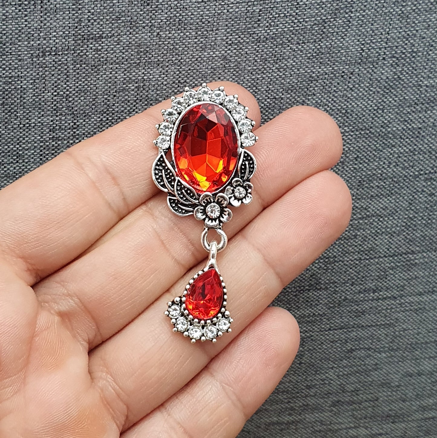 Zierelement mit Strass & Schmuckstein, 52x23mm