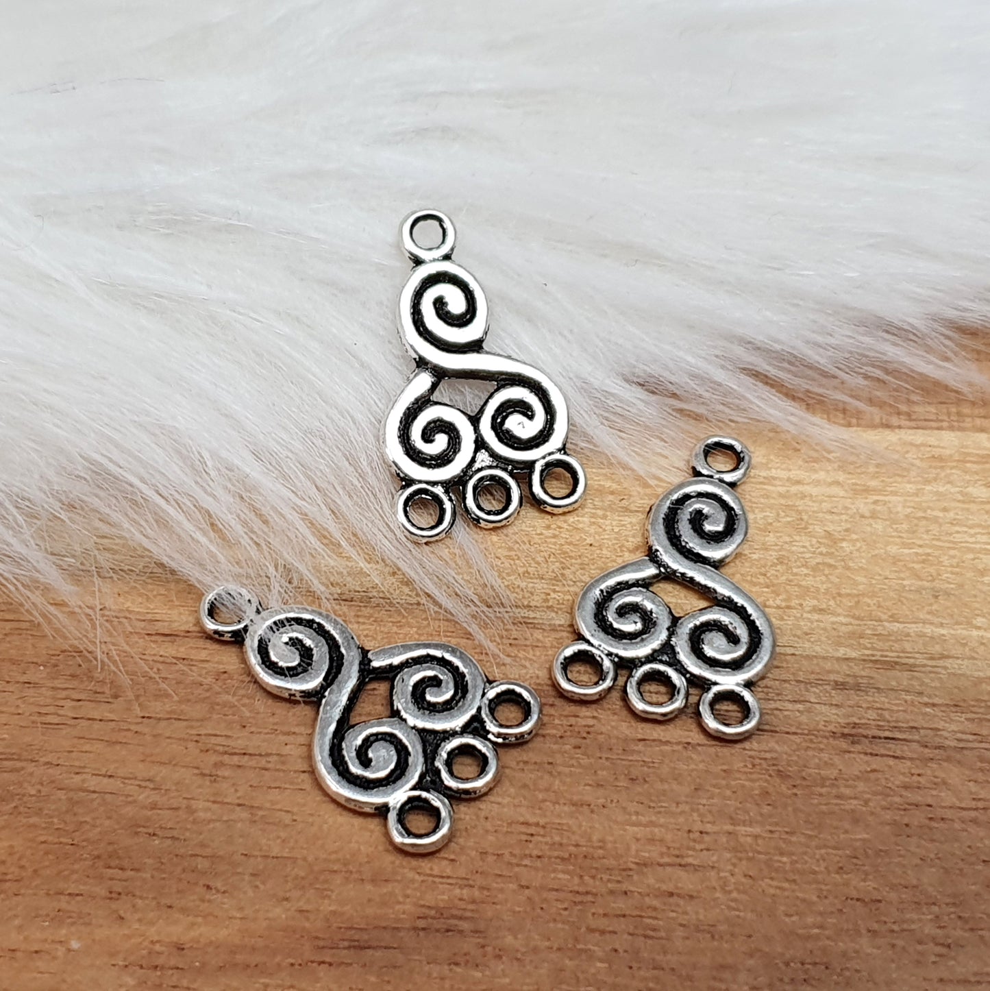 4 Verbinder, Celtic-Style, 21mm, antik silberfarbig, Schmuck DIY