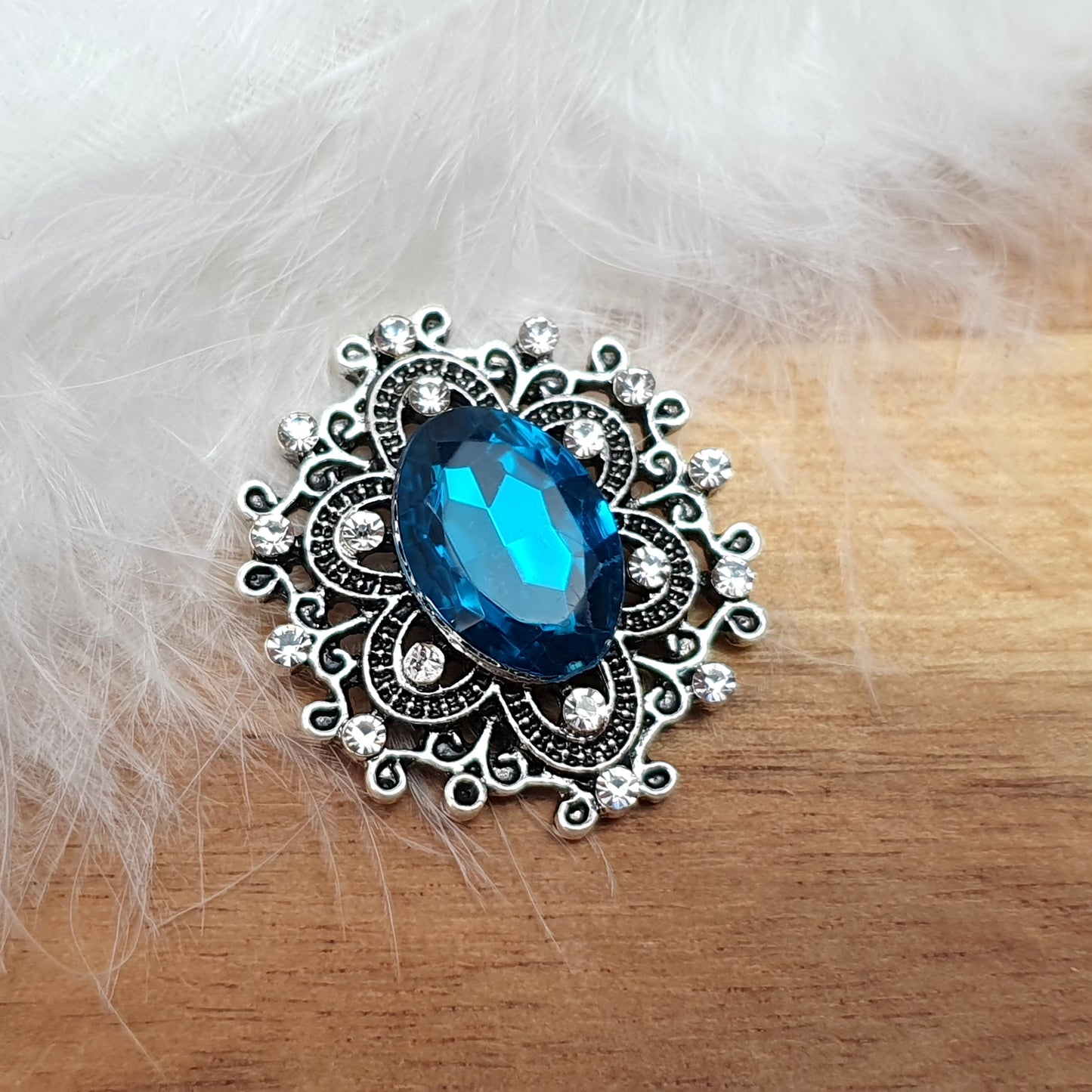 Zierelement mit Strass und Schmuckstein Petrol, 27 x 23mm