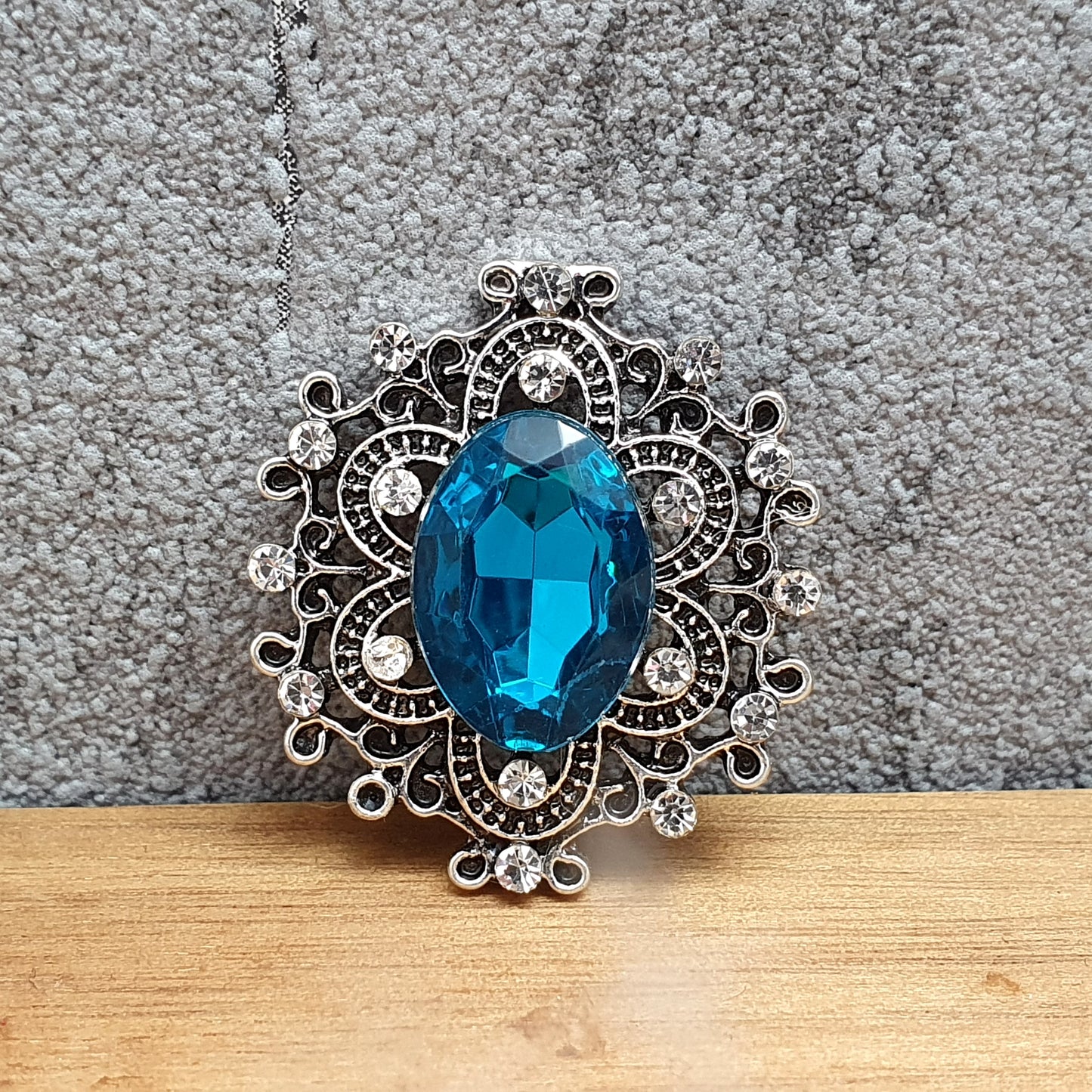 Zierelement mit Strass und Schmuckstein Petrol, 27 x 23mm