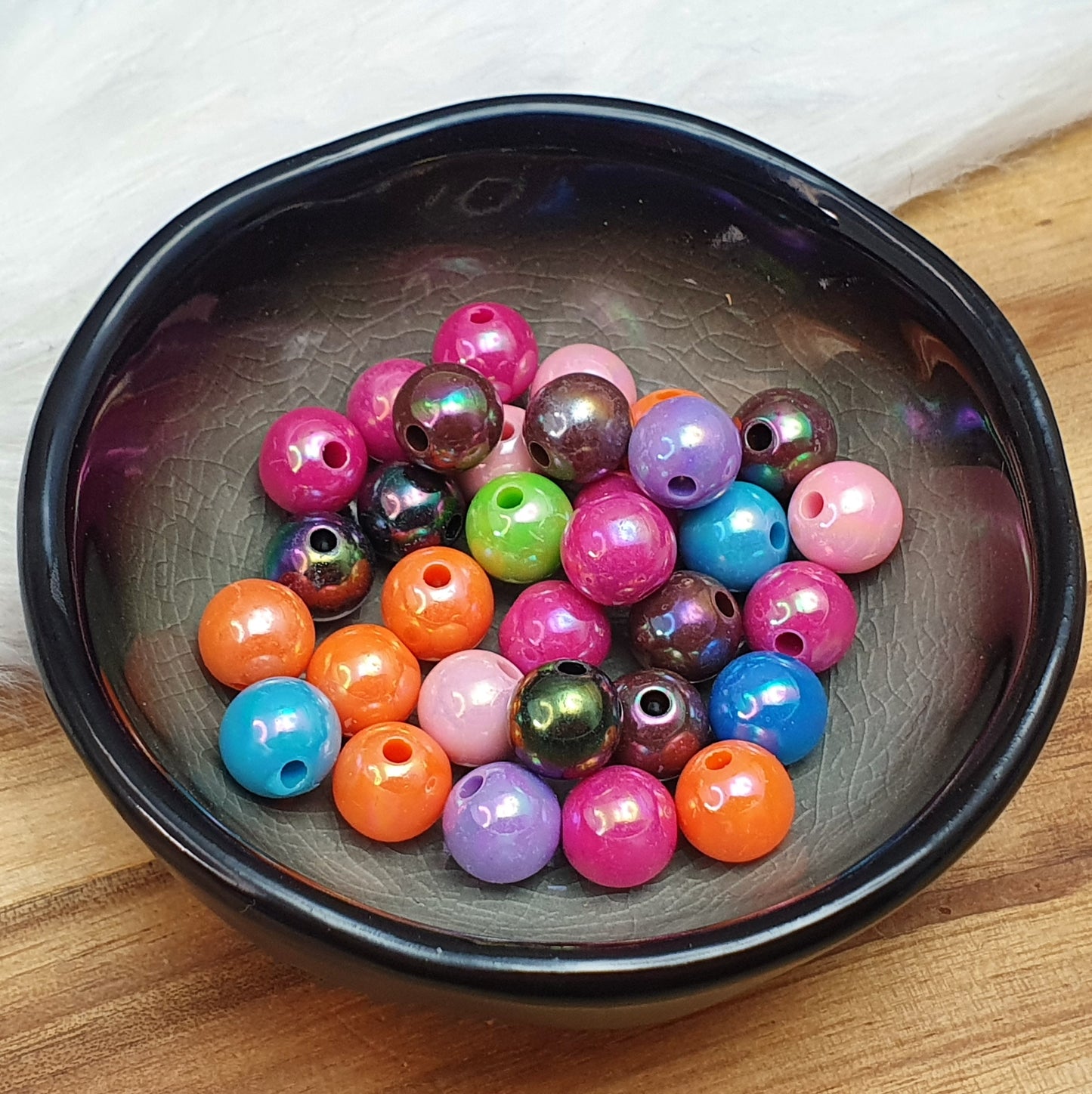 30 Acrylperlen, opak, irisierend, 10mm, Farbmix