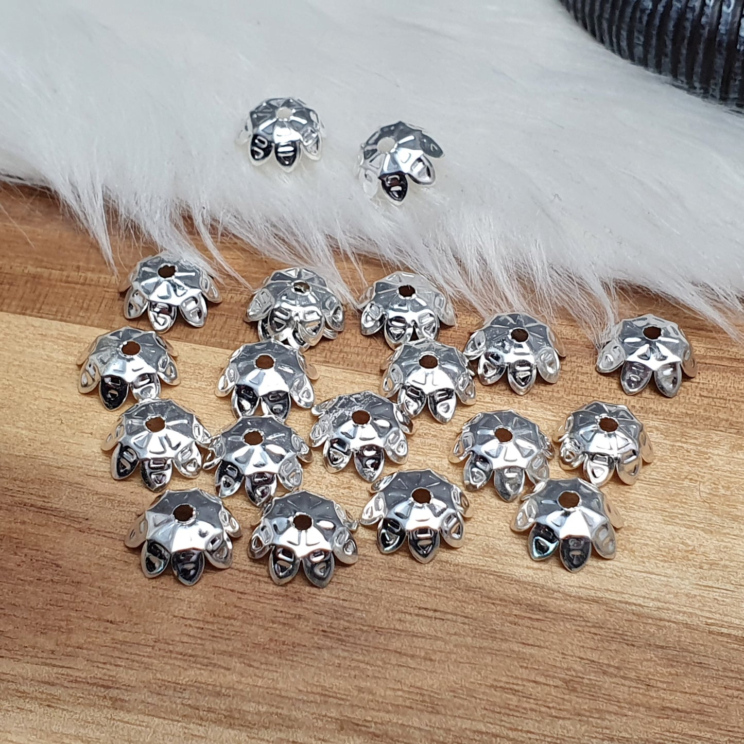 18 Perlenkappen, 11, versilbert, Schmuck Basteln