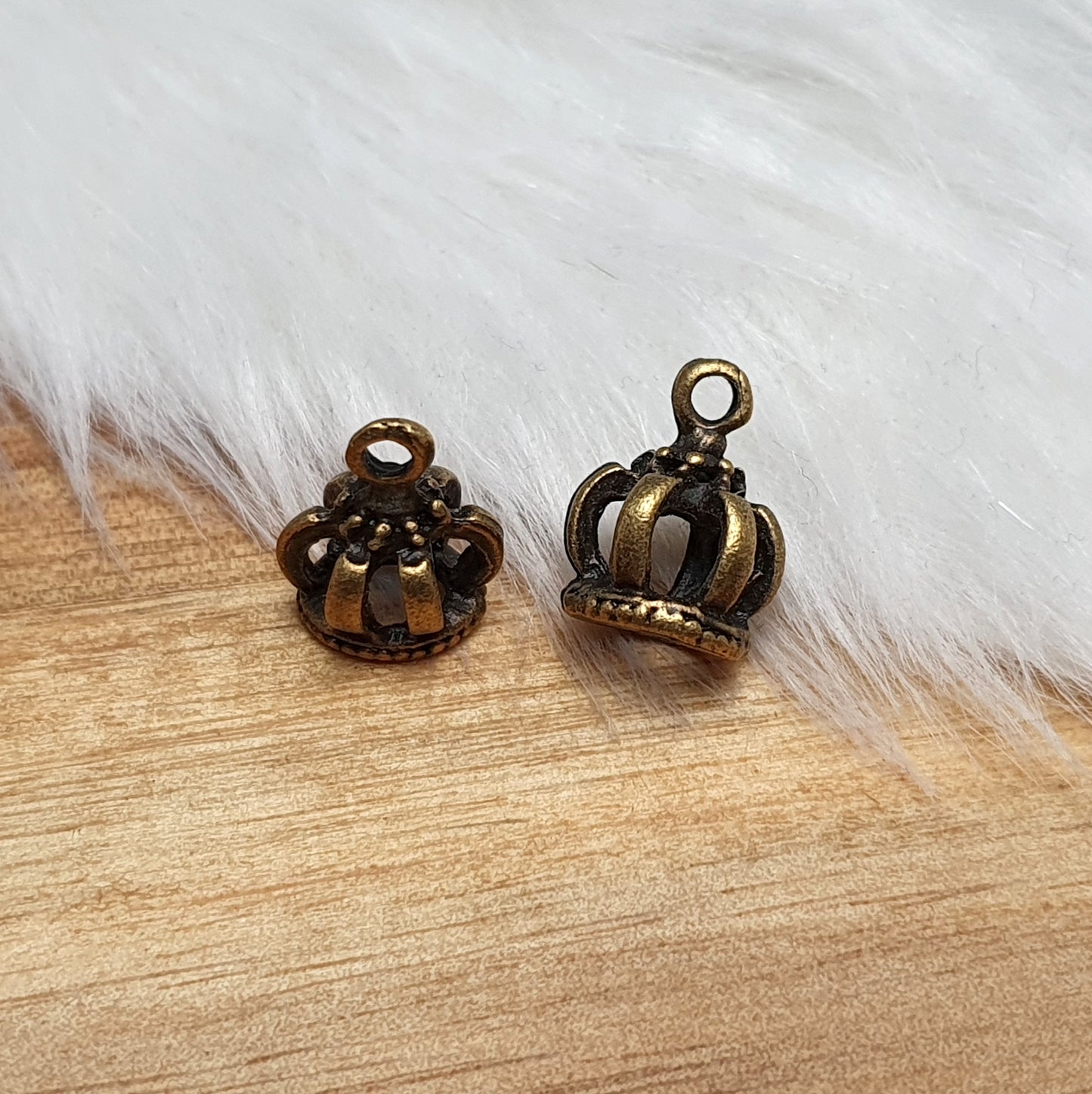 4 Anhänger, Krone, Krönchen, 14mm, 3D, antik bronzefarbig, Schmuck Basteln